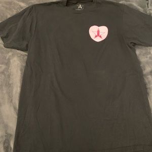 Large JeffreeStar V- Day mystery box T-shirt